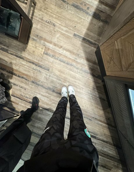 NoraExplorer pornstar naked photo