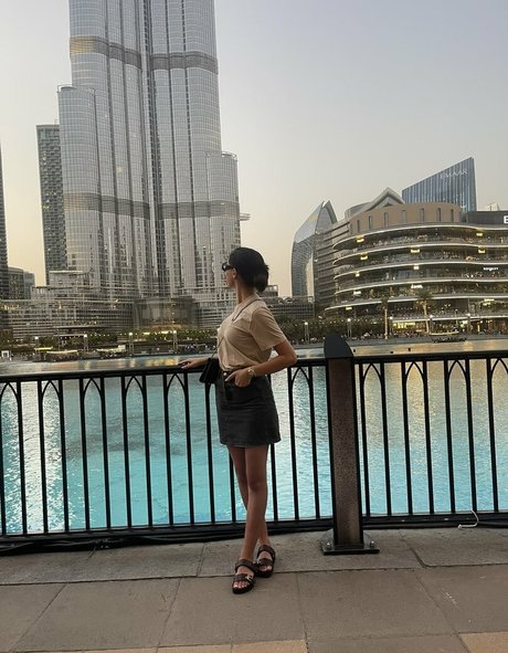 NoraExplorer pornographic actress galleries