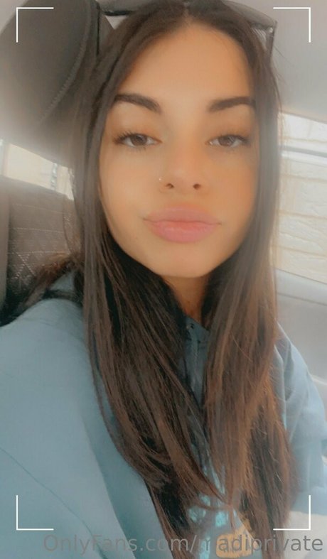 madiprivate xxx star img