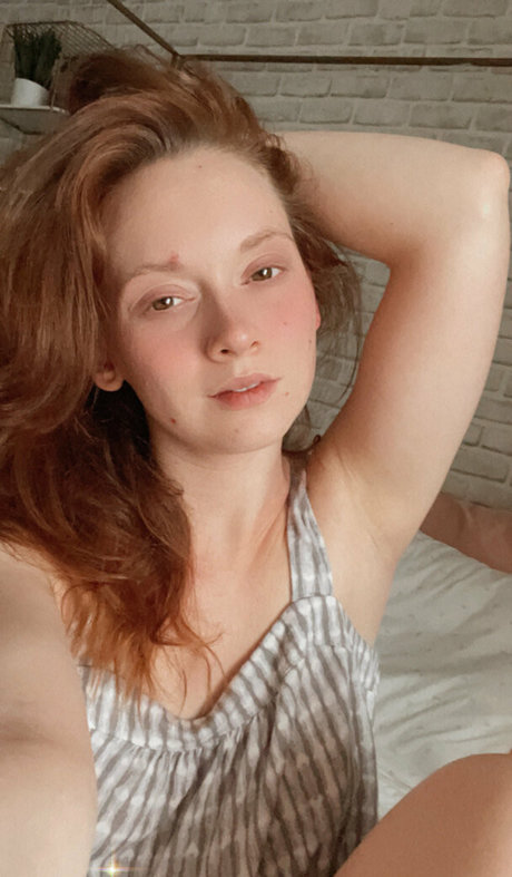 ginwoodsx sex model img