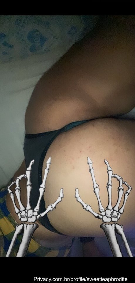 Dandara hot actress pics