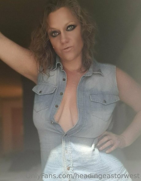 headingeastorwest model porn pic