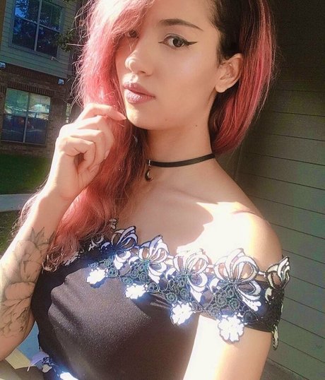 Trickywi pornographic star pictures