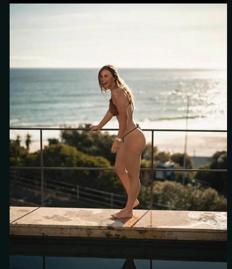 Puckmoonen sexy model img