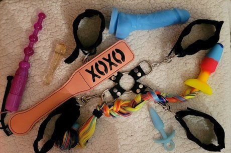 emojigirl1984 art model archive