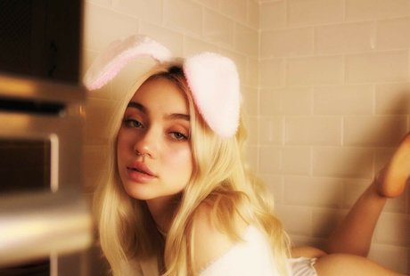 adelewilson__ star hot pictures