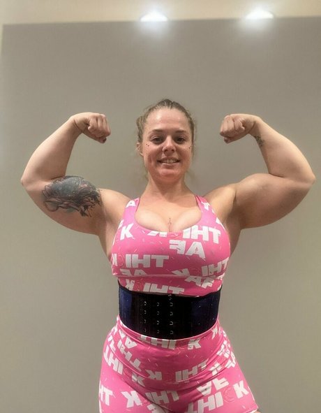 miss beefy nude actress pictures