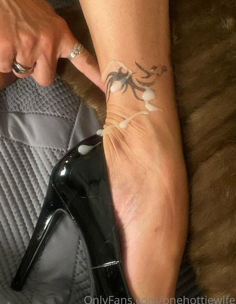 oneblondewife nudes actress archive