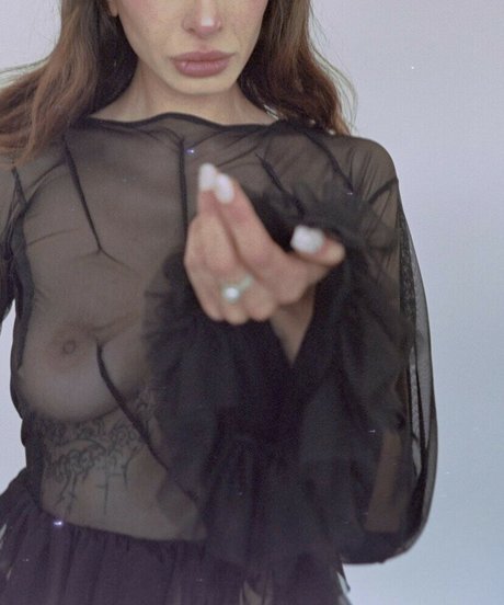 Deeronmoon model xxx picture