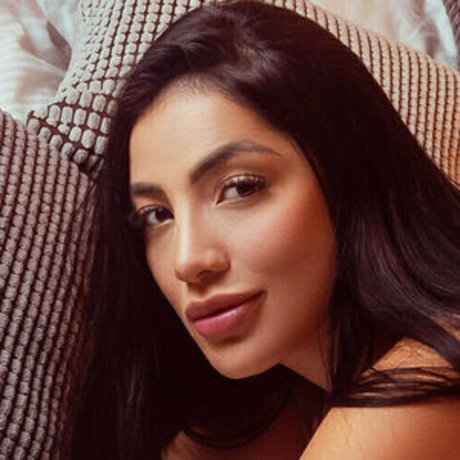 Mhia Lay model naked pictures