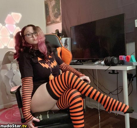 yuricosplayer free pornstar picture