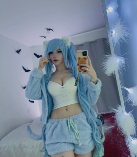 pregnant milf onlyfans adult image