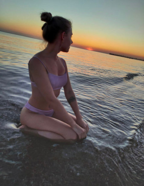 a n i n y a pornstar sexy pic