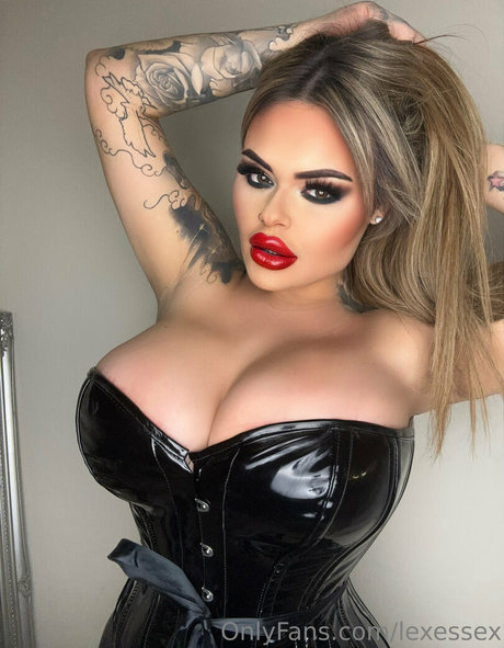 miss lexie x naked model images