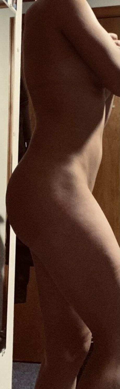 raelynn of nice actress photo