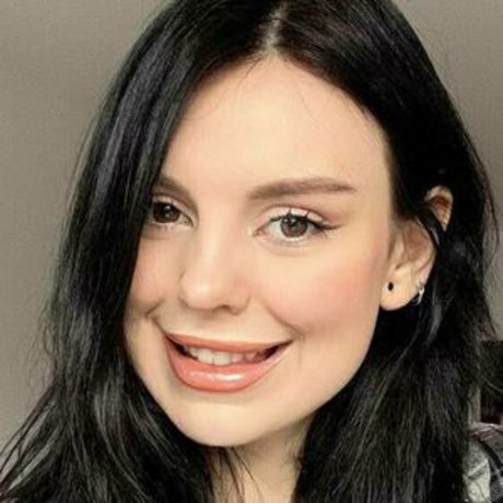 emyraine high quality pornstar pic