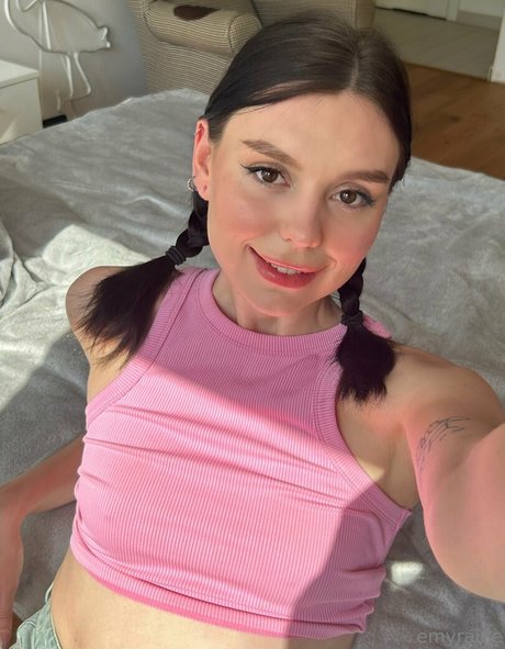 emyraine model nice photos