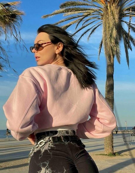 emyraine nude star pic