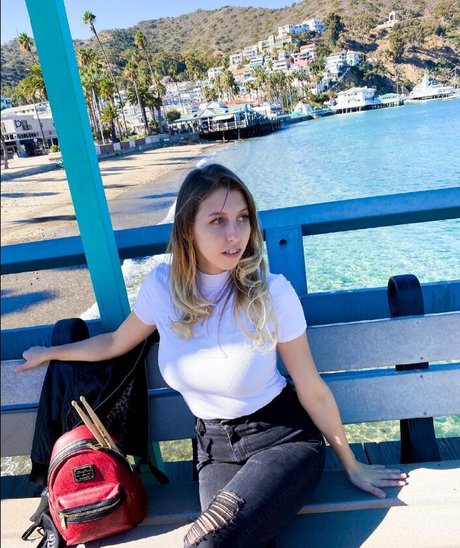 Abigail Cristea erotic pornstar img