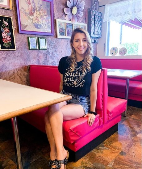 Abigail Cristea sex model img