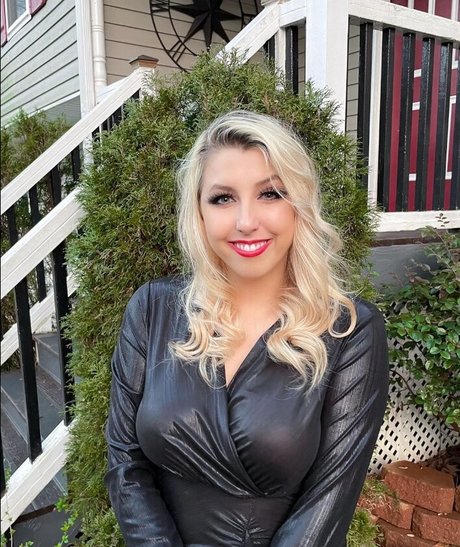 Abigail Cristea naked star picture