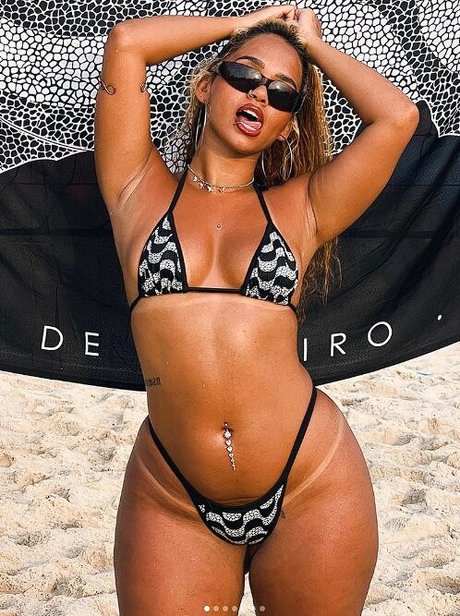 Anna Nolatto adult model img