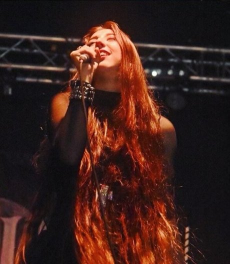 Melody Cristea model best photo