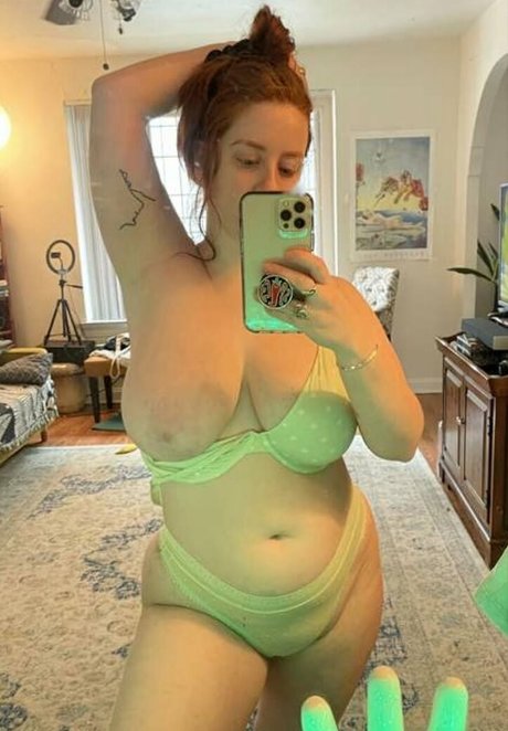 BaileyBell hot pornstar photo