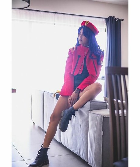 Sailor Gwen nude star photo