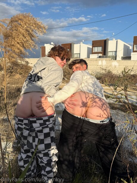 luistwinkyy star erotic photo