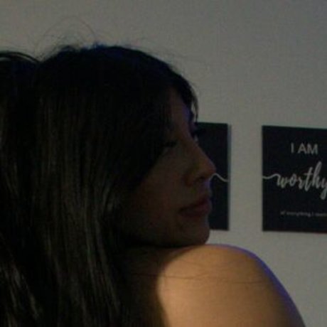 Dahlia Santiago exclusive star photos