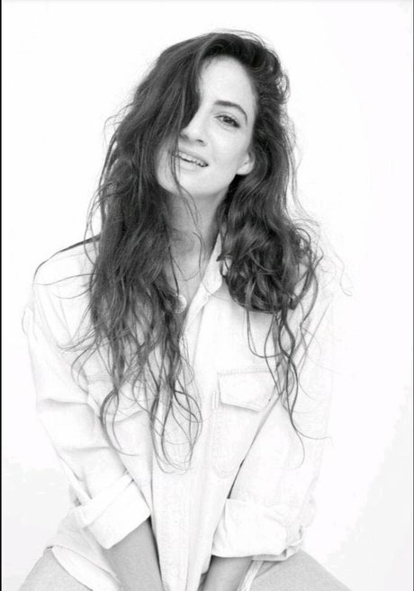 Rona Lee Shimon erotic star galleries