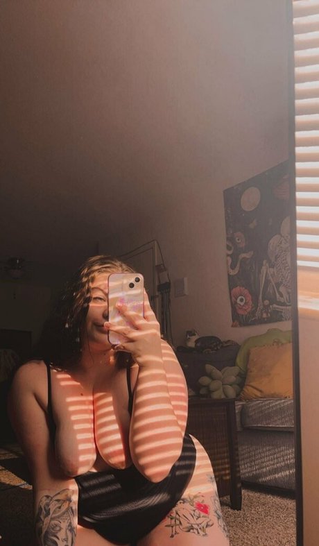 sweetnoodz free model pic