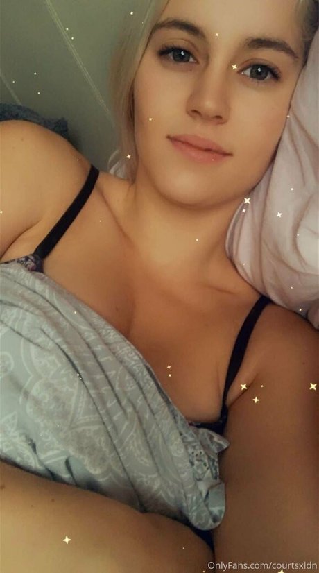 courtsxldn hot model images