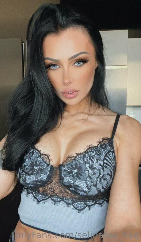selinafox free model top images