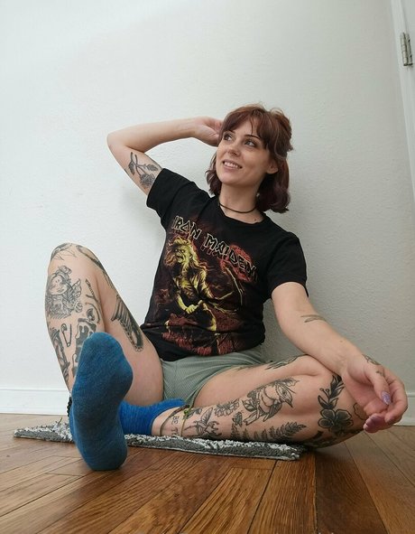 beautiful tits onlyfans top pic