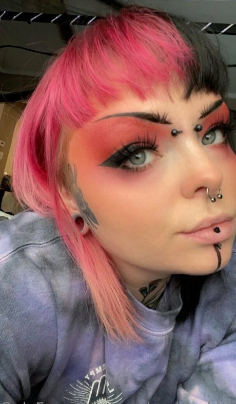 reaghanblackhart high quality model photo