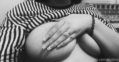 dotknij model xxx pic