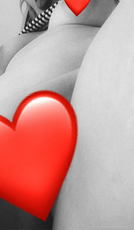 dotknij pornstar nude archive