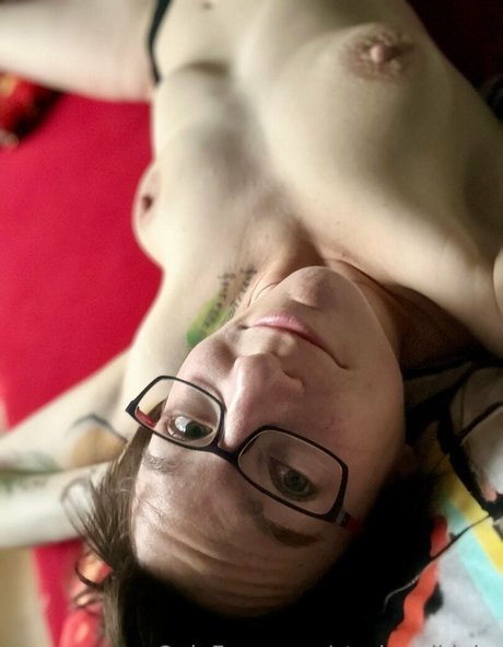 starkandkinky sexy actress photo