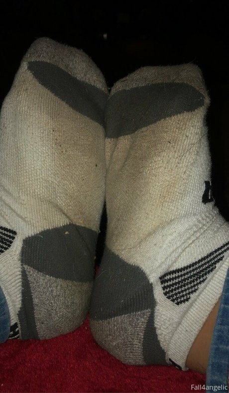 fall4angelic nice model photo