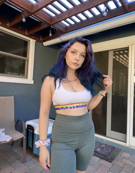 validationneeded star exclusive image