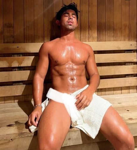 henryandkasey hot model image