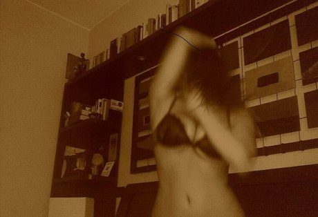 sweet noemi elena model xxx photo