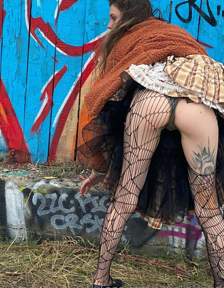 opheliajones top model photos