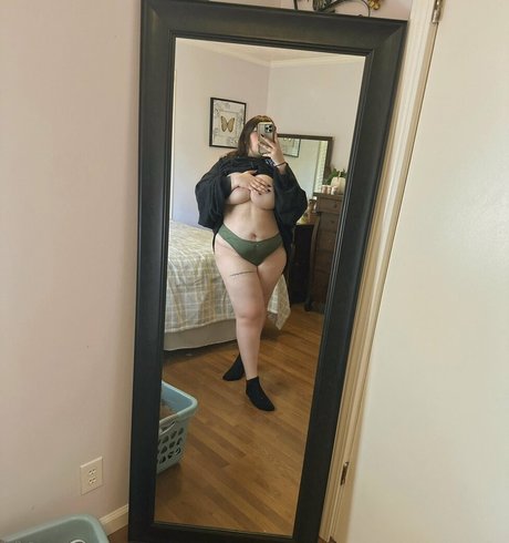 urlocalgothbaby exclusive model photo