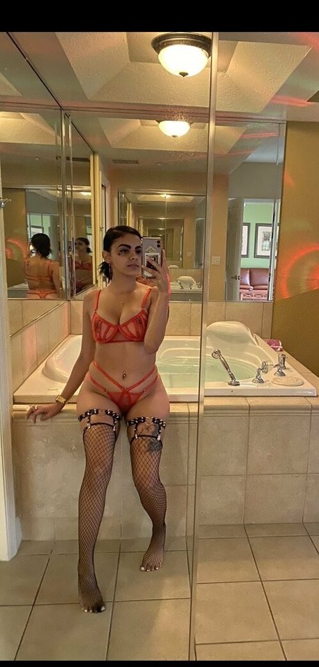 Trippyisme model hot pics