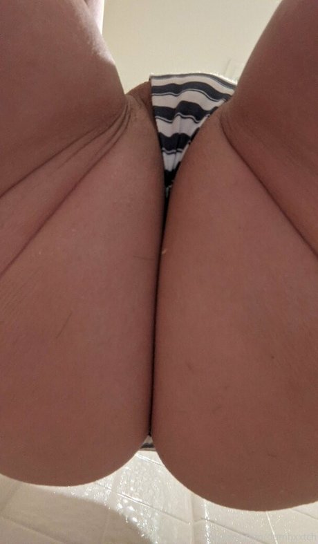 dumbxxtch nudes pornstar img