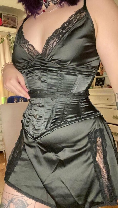 kaleskujo sex actress pic