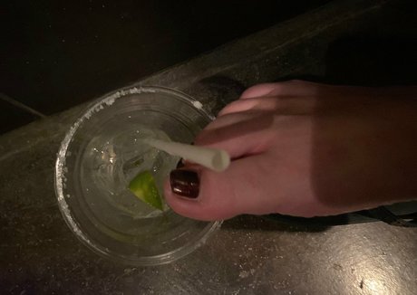 jes5icasfeet star nude photo